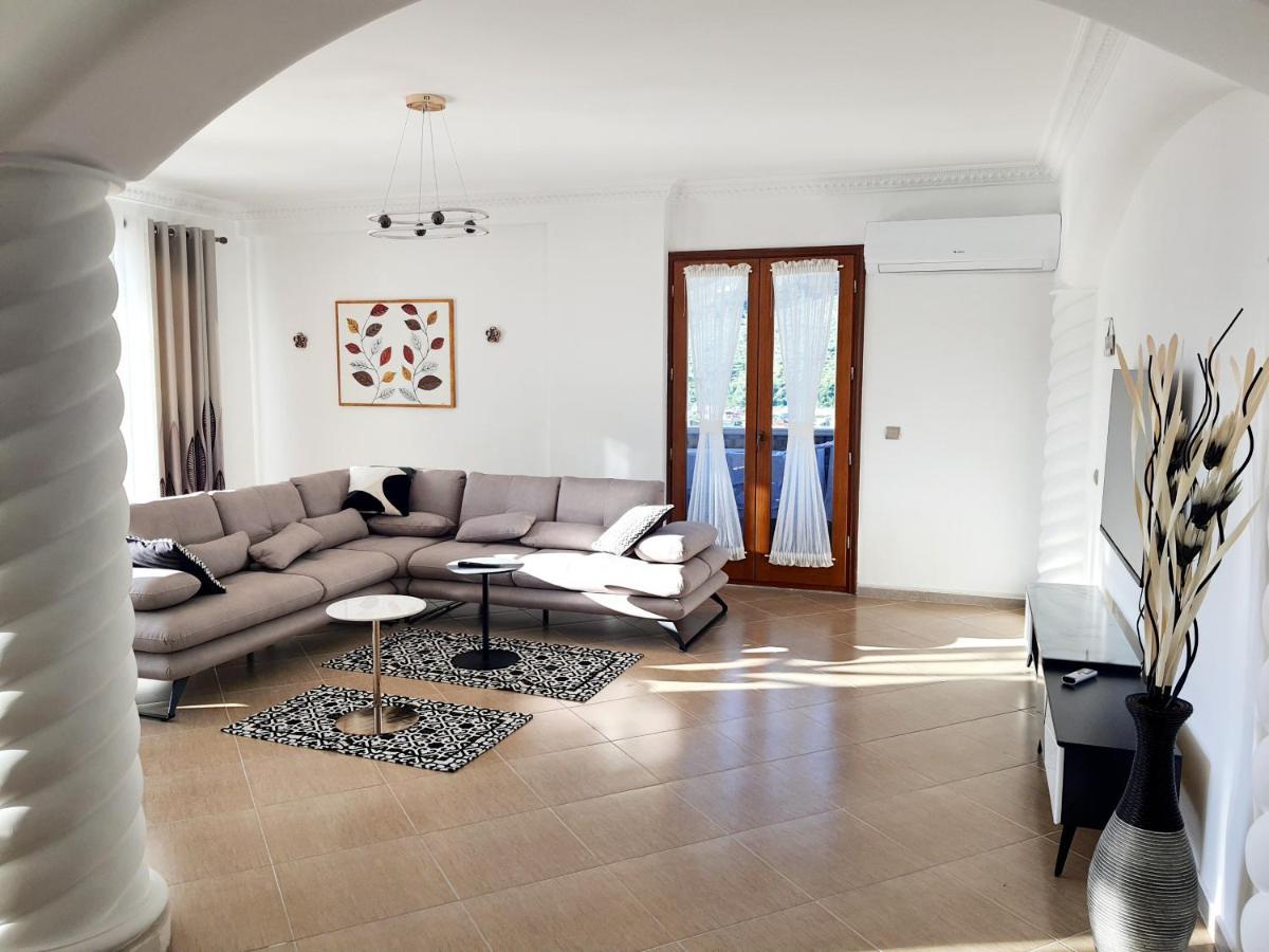Апартаменти Magnolia Luxury Penthouse Берат Екстер'єр фото